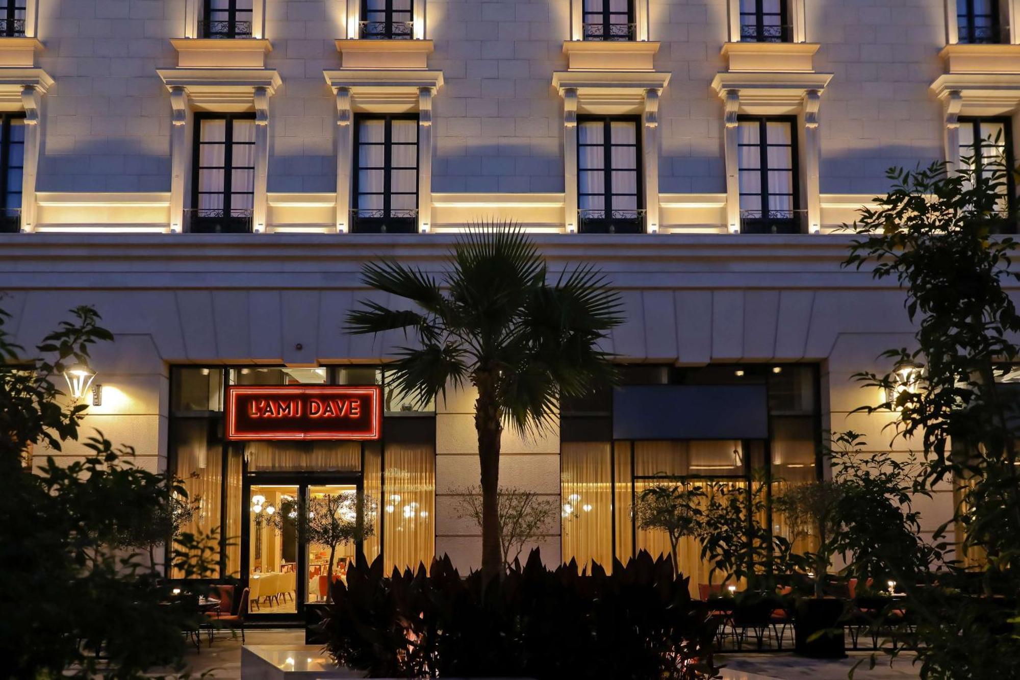 Mansard Riyadh, A Radisson Collection Hotel 외부 사진 Last Day's store in Athens
