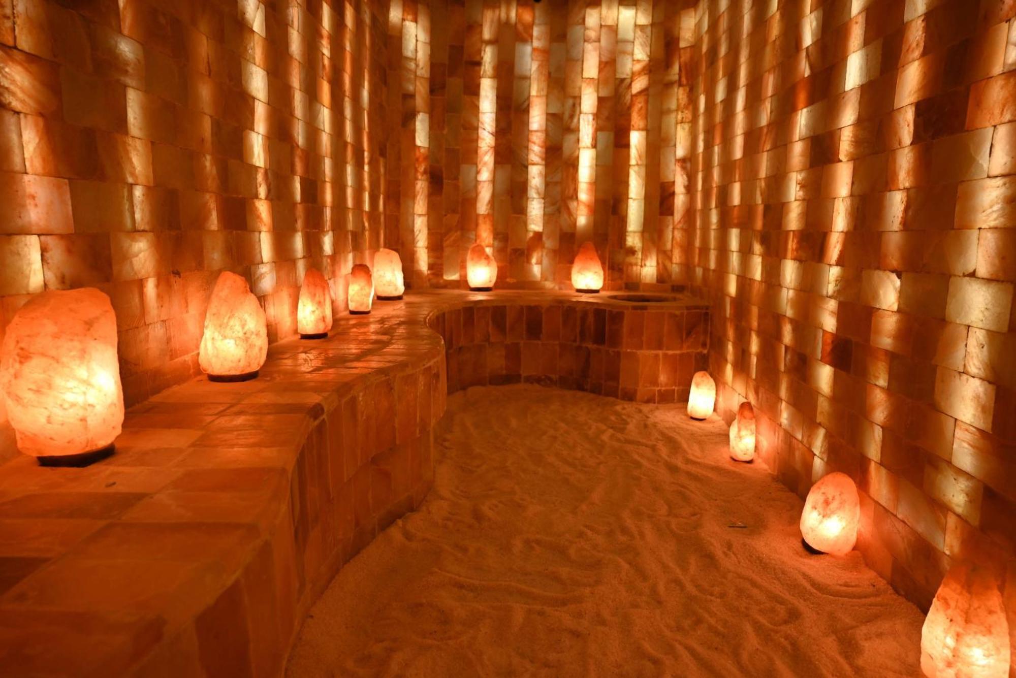 Mansard Riyadh, A Radisson Collection Hotel 외부 사진 Himalayan salt cave